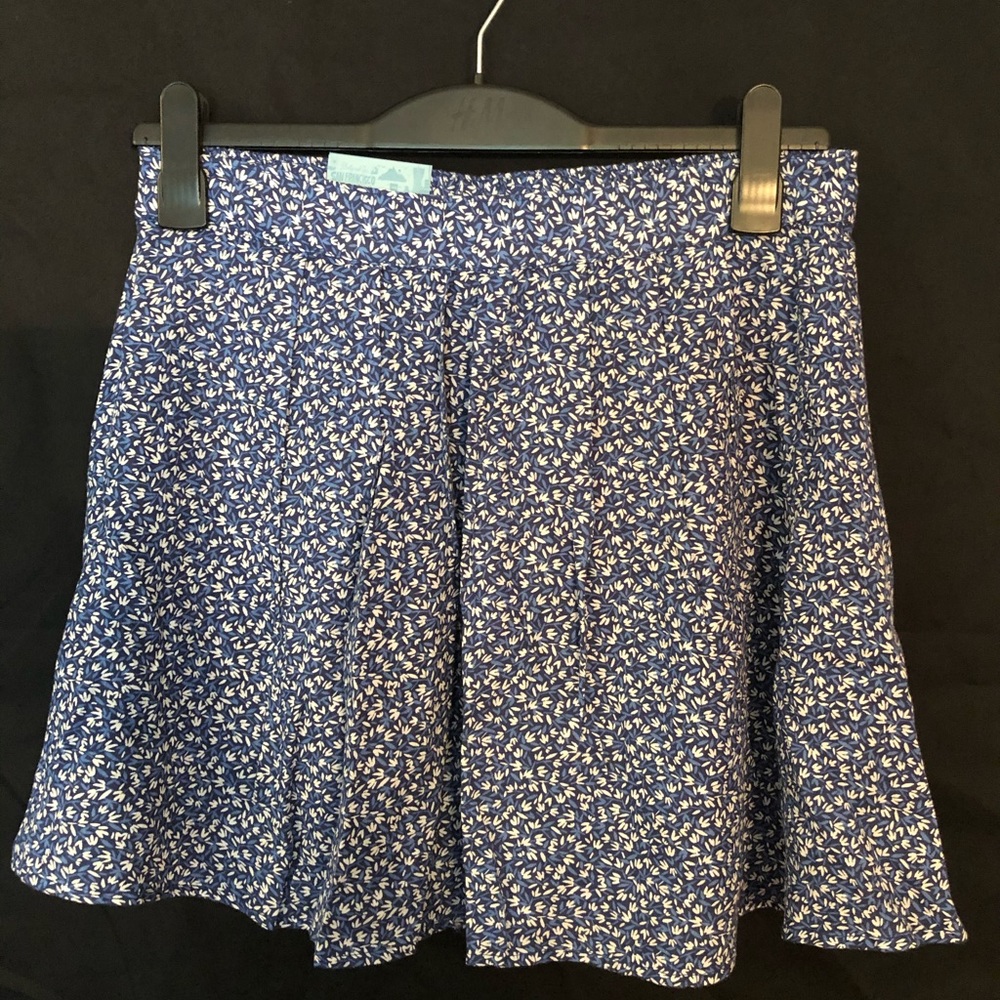 Old Navy denim blue and white Flora Mini Skirt
